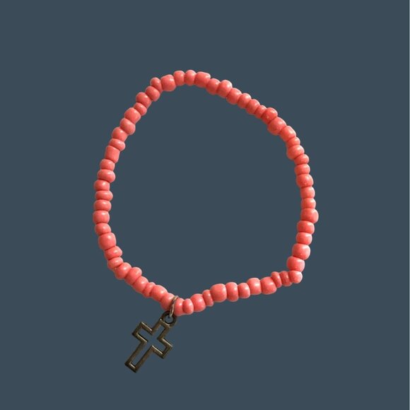 PINK BEADED ELASTIC BRACELET WITH CROSS CHARM - Picture 1 of 3